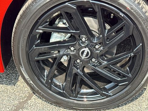 New 2027 Nissan Sentra SR FWD image 9