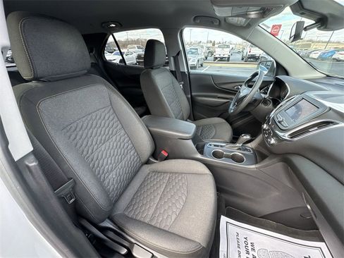 Used 2020 Chevrolet Equinox LT image 24