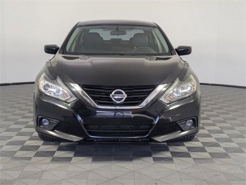 Used 2018 Nissan Altima 2.5 SR w/ SR Special Edition image 3
