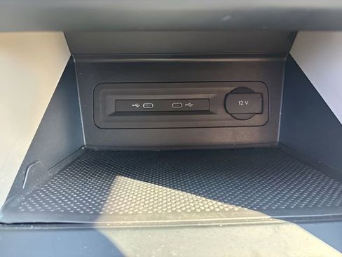 Used 2023 Volkswagen Atlas SE AWD/4WD image 26