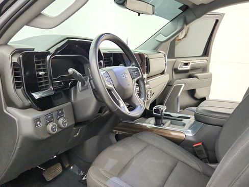 Used 2024 Chevrolet Silverado 1500 RST AWD/4WD image 17