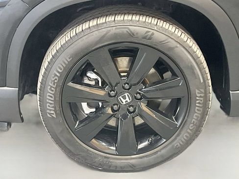 Used 2025 Honda Pilot Black Edition image 34