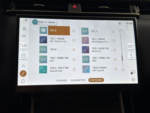 New 2026 Land Rover Range Rover Velar Dynamic SE image 25