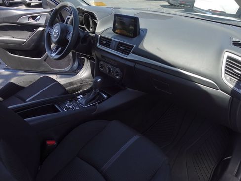 Used 2018 MAZDA MAZDA3 Sport w/ Preferred Equipment Package FWD image 11