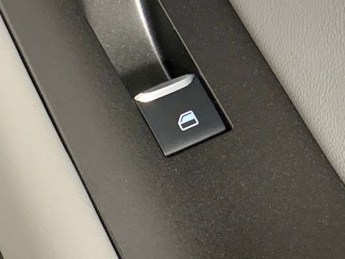 Used 2025 Ford Explorer Active w/ Active Comfort Package image 37