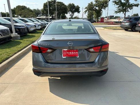 Certified 2025 Nissan Altima 2.5 SV FWD image 7