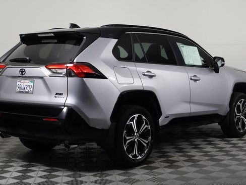Used 2025 Toyota RAV4 XSE w/ Weather Package AWD/4WD image 4