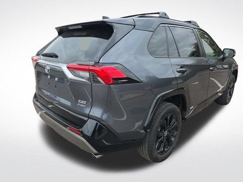 Used 2025 Toyota RAV4 XSE AWD/4WD image 3