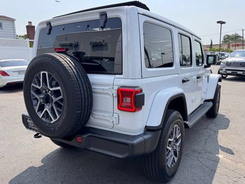 New 2026 Jeep Wrangler Unlimited Sahara w/ Safety Group AWD/4WD image 8