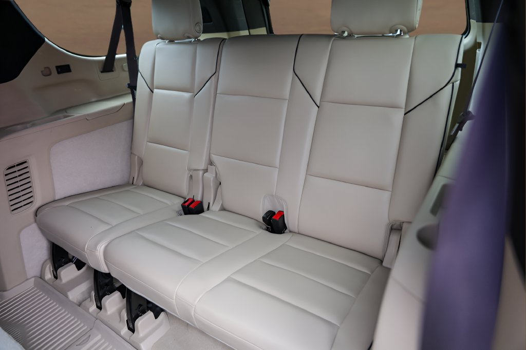 Used 2021 Cadillac Escalade ESV Premium Luxury w/ Performance Package RWD image 26