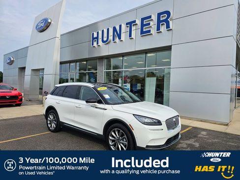 Used 2022 Lincoln Corsair AWD w/ Premium Package image 2