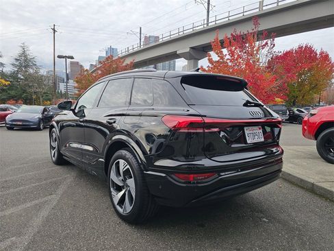 Used 2025 Audi Q6 e-tron Prestige w/ 20" Wheel Package image 6