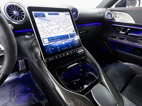 Used 2024 Mercedes-Benz SL 63 AMG 4MATIC image 16