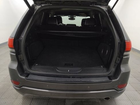 Used 2018 Jeep Grand Cherokee Altitude RWD image 29