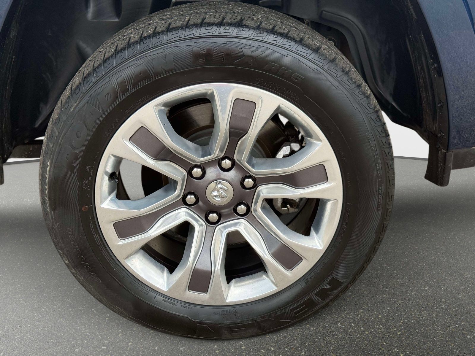 Used 2024 RAM 1500 Limited AWD/4WD image 10