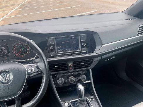Used 2019 Volkswagen Jetta R-Line w/ R-Line Cold Weather Package FWD image 13