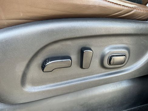 Used 2018 Nissan Titan Platinum Reserve w/ Platinum Utility Package image 14