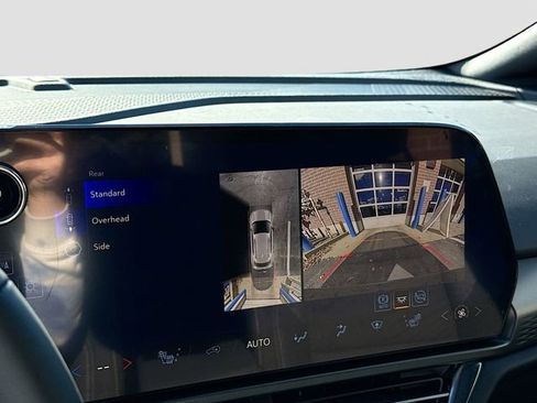 New 2026 Chevrolet Equinox EV LT image 15