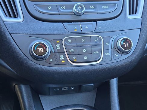 Used 2024 Chevrolet Malibu LT image 27