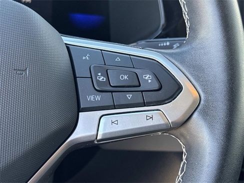 Used 2022 Volkswagen Taos SE image 9