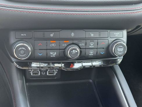 Used 2026 Dodge Durango GT w/ Blacktop Package AWD/4WD image 27