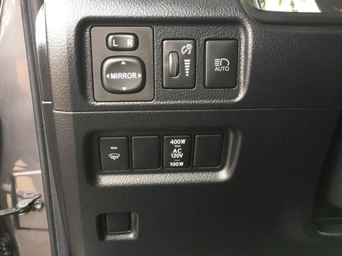 Used 2020 Toyota 4Runner Venture w/ Moonroof Package AWD/4WD image 18