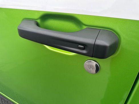 New 2026 Jeep Wrangler Sahara w/ Whitecap Package AWD/4WD image 10