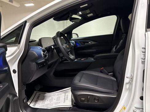 New 2026 Chevrolet Equinox EV LT w/ Convenience Package II image 19