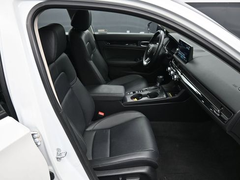 Used 2022 Honda Civic Touring image 25