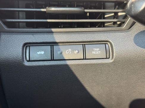 Used 2022 Nissan Altima 2.0 SR FWD image 16