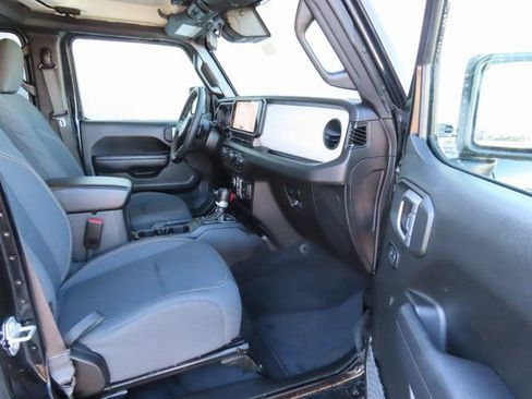 Used 2024 Jeep Wrangler Sport S image 21
