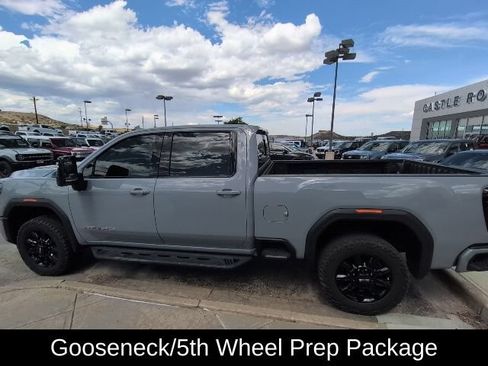Used 2024 GMC Sierra 2500 AT4 w/ Technology Package AWD/4WD image 10