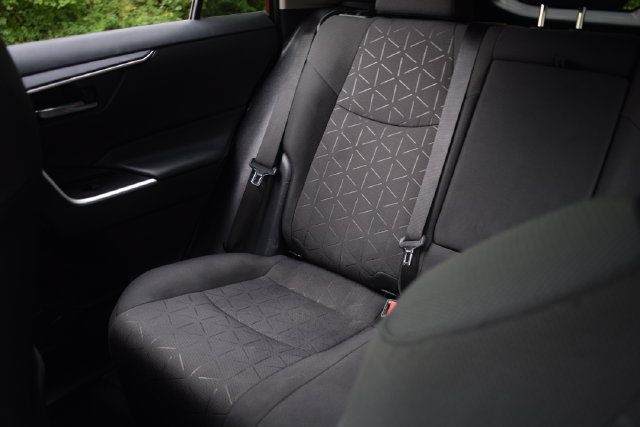 Used 2020 Toyota RAV4 XLE w/ Convenience Package FWD image 15