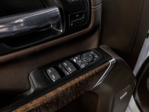 Used 2022 GMC Sierra 2500 Denali w/ Denali Ultimate Package image 34