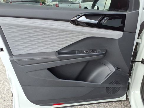 Used 2024 Volkswagen Taos S image 22