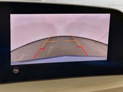 Used 2024 Cadillac XT4 Luxury w/ Cold Weather Package FWD image 22