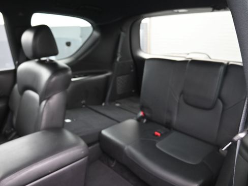 Used 2022 Nissan Armada SL w/ Midnight Edition Package RWD image 18