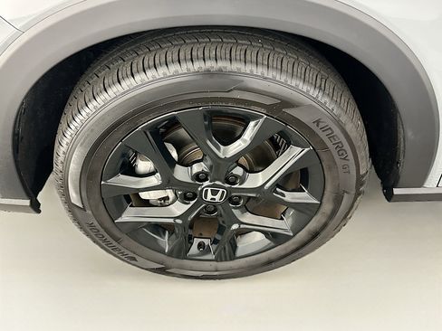 Used 2025 Honda HR-V Sport image 11