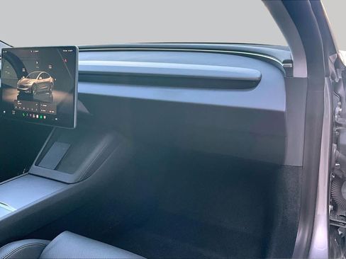 Used 2025 Tesla Model 3 Performance AWD/4WD image 16