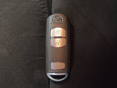 Used 2018 MAZDA CX-5 Touring image 32