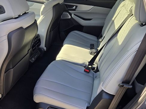 Used 2026 Acura MDX w/ Technology Package image 12