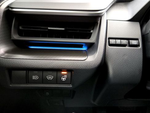 Used 2026 Toyota Prius AWD image 31