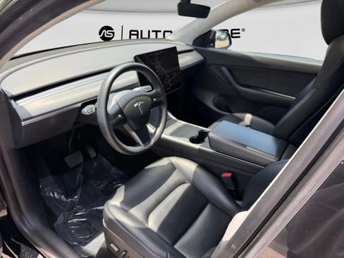 Used 2020 Tesla Model Y Long Range AWD/4WD image 16