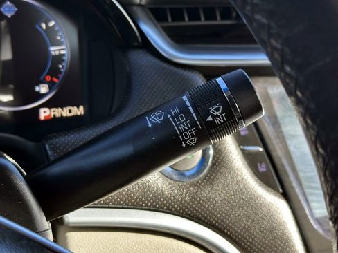 Used 2014 Cadillac XTS Premium image 23