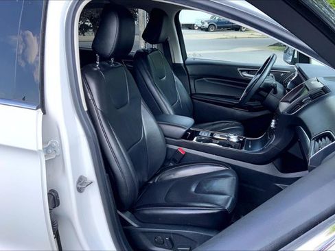 Used 2020 Ford Edge Titanium AWD/4WD image 6