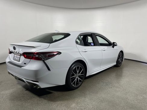 Certified 2024 Toyota Camry SE image 3