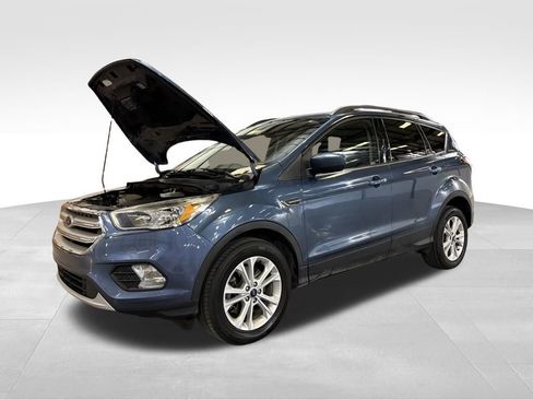 Used 2018 Ford Escape SE image 12