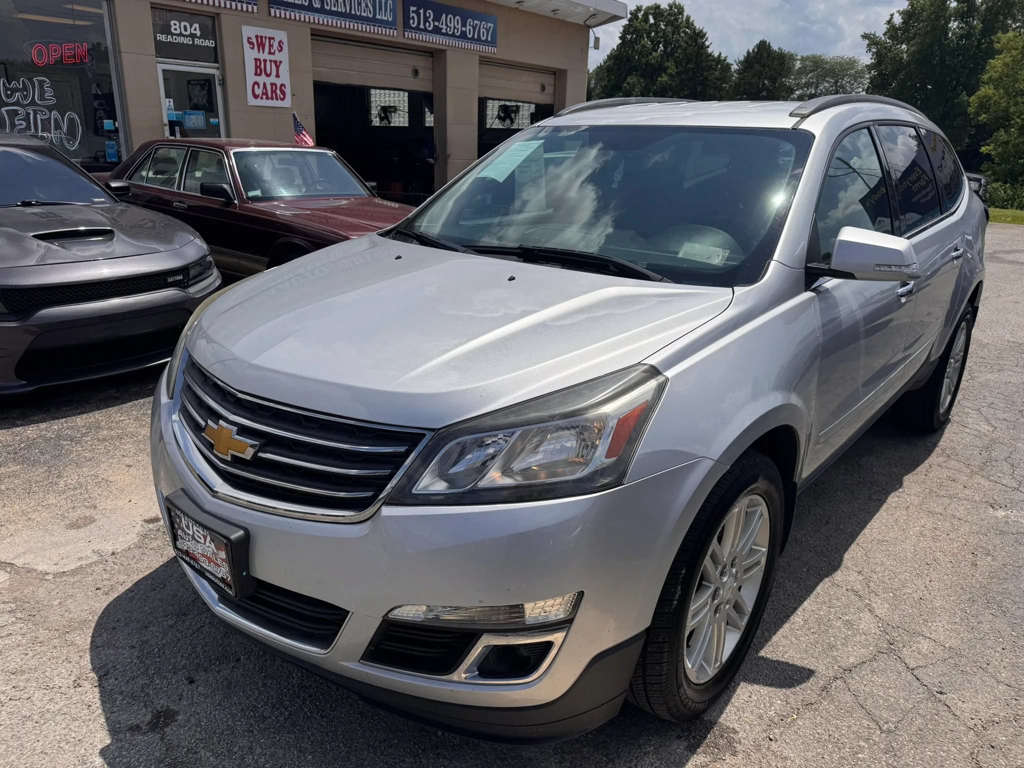 Used 2015 Chevrolet Traverse LT w/ Style and Technology Package FWD image 2