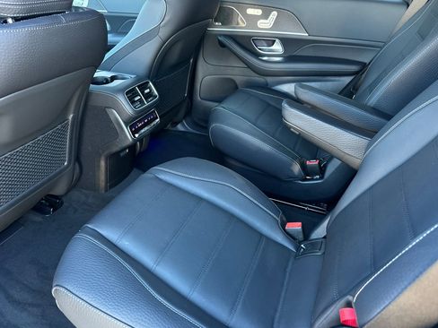 New 2026 Mercedes-Benz GLS 450 4MATIC image 9