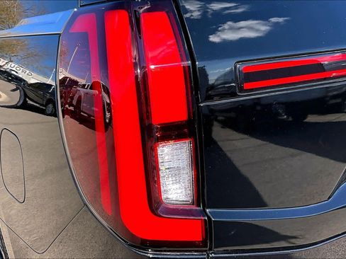 Certified 2025 Ford Expedition Platinum w/ Platinum Ultimate Package image 15